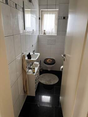 .. sep. WC ! - Etagenwohnung mit 98,00 m&sup2; in Volkach zur Miete