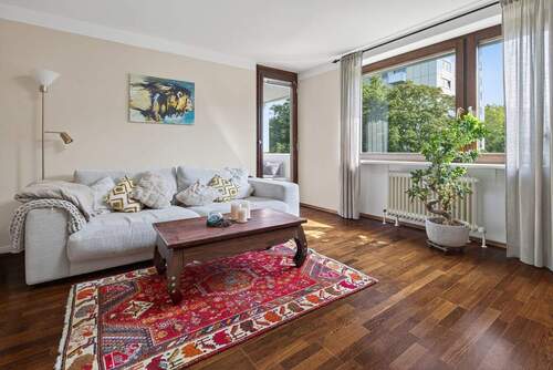 Wohnzimmer - 3 Zimmer Etagenwohnung zum Kaufen in Karlsruhe / Durlach