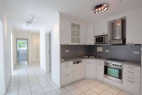 Küche und Flur - 4 Zimmer Etagenwohnung in Dortmund