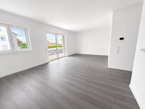 Wohnzimer - Hochwertige EG-Wohnung 