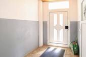Eingangstür - 6 Zimmer Mehrfamilienhaus, Wohnhaus in Bernburg
