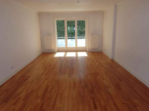 Wohnzimmer - 3 Zimmer Etagenwohnung in Hamburg