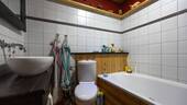 Badezimmer mit Wanne - 