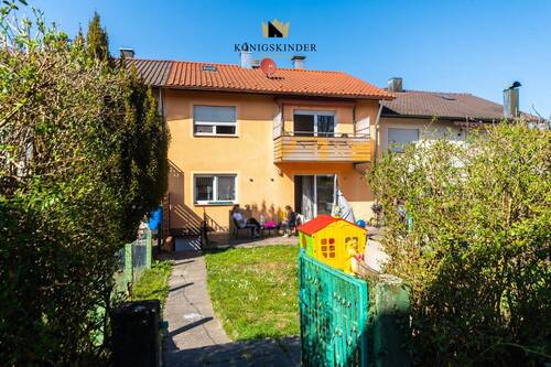 Außenansicht - 6 Zimmer Mehrfamilienhaus, Wohnhaus zum Kaufen in Waiblingen