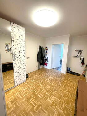 Eingangsbereich / Flur - 