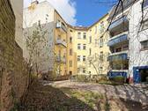 Hinterhof - Mehrfamilienhaus, Wohnhaus mit 1,05 m&sup2; in Berlin zum Kaufen