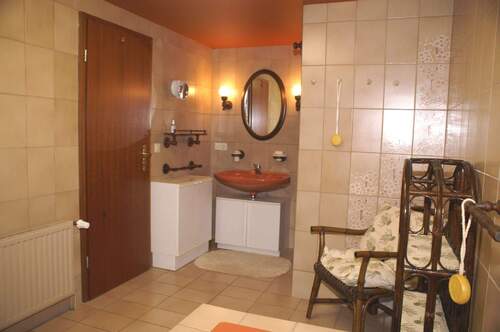 Dusch- u. Wannenbad Untergeschoss 04.JPG - 