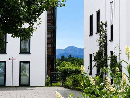 Aussenanlage mit Blergblick - 