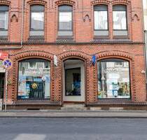 Ladenlokal in guter Lage von Leverkusen-Opladen * ca. 79,21 m² Gesamtfl. * ca. 59,38 m² Verkaufsfl. * 2 Schaufenster ...