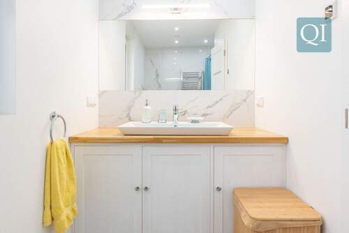 QI-6899 Badezimmer OG 2 - 