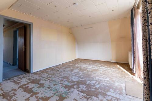 Obergeschoss - Das erste Schlafzimmer 4.jpg - 