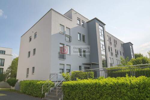 Hausansicht - 3 Zimmer Terrassenwohnung zum Kaufen in Frankfurt