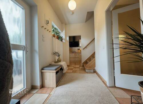 Eingangsbereich - 4 Zimmer Reihenmittelhaus zum Kaufen in Köln