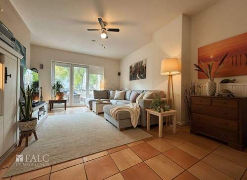 Wohnzimmer - 4 Zimmer Reihenmittelhaus in Köln