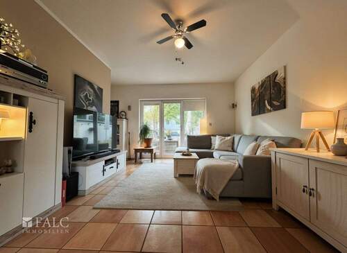 Wohnzimmer - Reihenmittelhaus mit 95,00 m² in Köln zum Kaufen