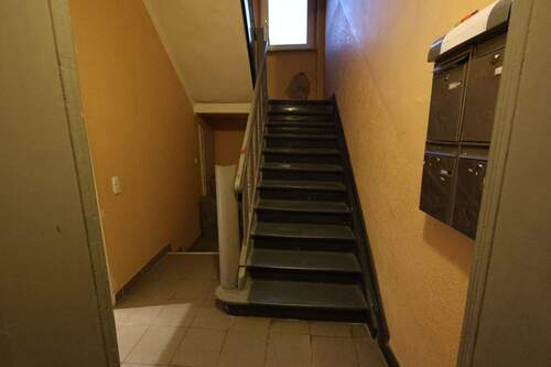 Hausflur - 8 Zimmer Mehrfamilienhaus, Wohnhaus zum Kaufen in Dortmund