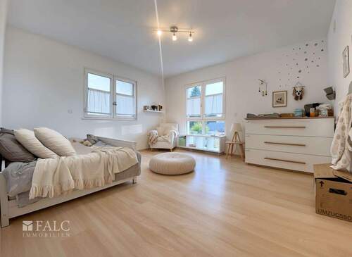 638091a4-10de-4d28-bbd4-5793a78d7346 - 