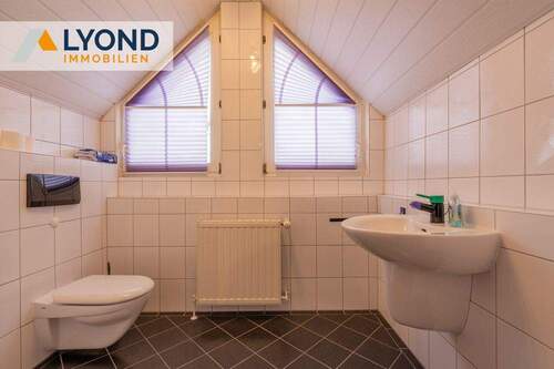 Badezimmer II OG - 