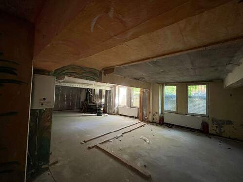 IMG_3420.jpg - sanierungsbedürftige Gewerbefläche