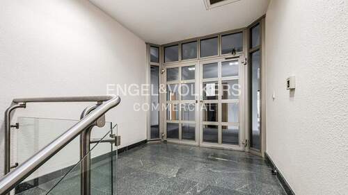 Treppenhaus - Einfamilienhaus in Berlin