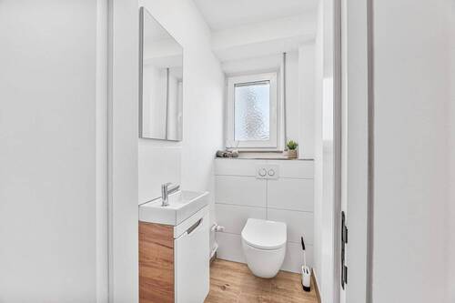 WC - 