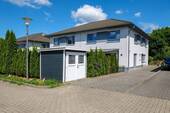 Front - Moderne Doppelhaushälfte in ruhiger Lage von Hamburg-Neu-Boberg
