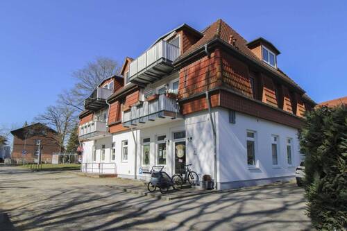 Stralsund vorne rechts - 1 Zimmer Mehrfamilienhaus, Wohnhaus in Stralsund