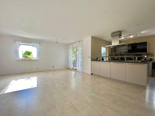 Küchen/Wohnbereich - Wunderschöner, moderner, gepflegter Bungalow mit Deister Blick!