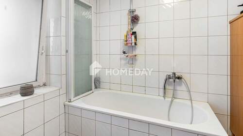 W2 1. OG Badezimmer 1 - 