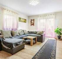 Charmantes Mehrfamilienhaus mit 3 Einheiten, Garten & Ausbaupotenzial in zentraler Lage - Wiesau