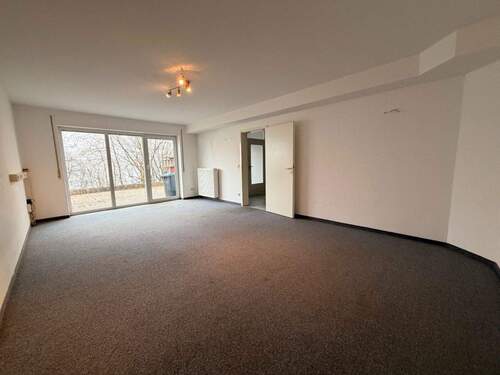 Büro/Hobbyraum - Einfamilienhaus mit 155,00 m&sup2; in Holzheim zum Kaufen