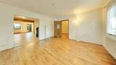 Wohnzimmer - 8 Zimmer Einfamilienhaus in Dettingen an der Erms