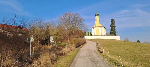 Fußgängerweg unter dem Grundstück - 