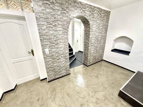 Ihre Eingangsdiele gen Treppe & Flur - 