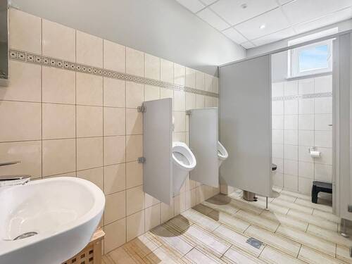 Herrentoiletten EG - 