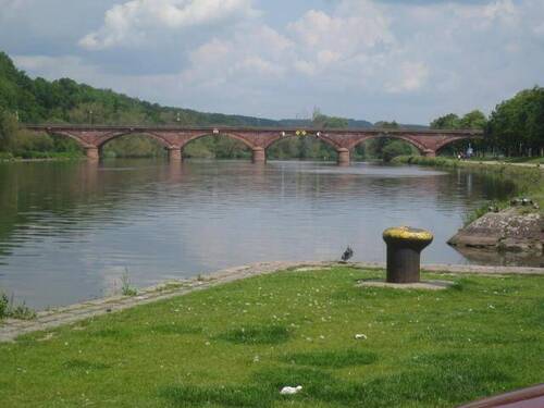 Main mit Brücke v unten - 