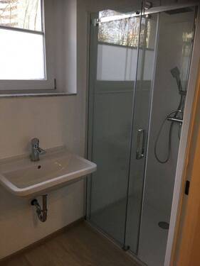 Dusche und WC Raum 2 - 3 Zimmer Terrassenwohnung in Köln