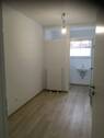 Raum 1 mit Dusche - Terrassenwohnung mit 50,00 m&sup2; in Köln zur Miete