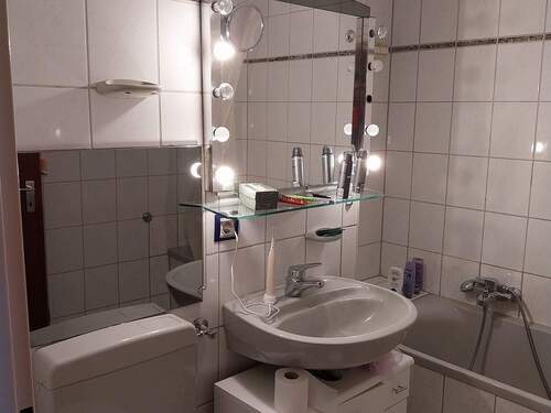 freundliches Badezimmer - 