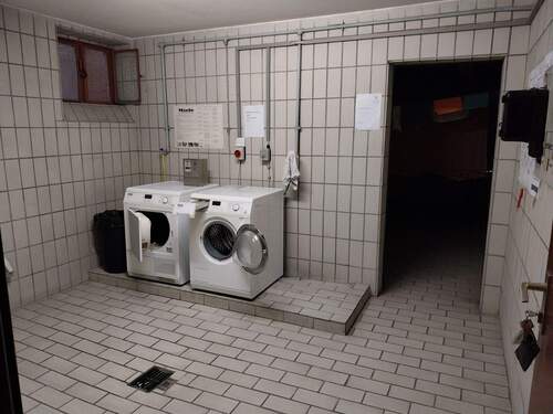 Wasch-Trockenraum - 