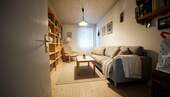 Zimmer mittlere Etage - (KI generiert) - 