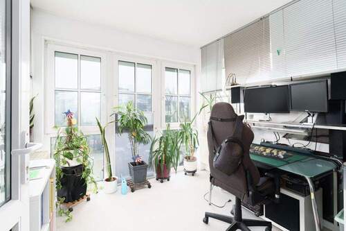 Arbeitsecke im Wintergarten - 