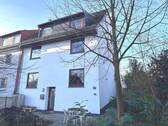 Außenansicht - Zweifamilienhaus in Bremer Weserlage.