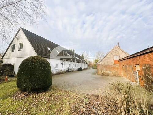 229.Wohnhaus - Mehrfamilienhaus, Wohnhaus mit 484,00 m&sup2; in Uelzen / Riestedt zum Kaufen