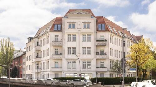 Gepflegtes Mehrfamilienhaus - 3 Zimmer Etagenwohnung zum Kaufen in Berlin