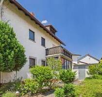 ***Zwei Generationen oder große Familie? 2-Familienhaus mit großem Grundstück in Brühl-Rohrhof***