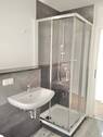 Badezimmer mit Dusche - 