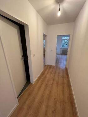 Flur - 3 Zimmer Etagenwohnung zur Miete in Bremen