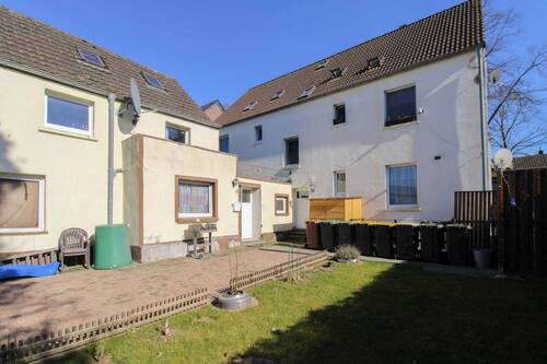 Rückansicht Uedem - 1 Zimmer Mehrfamilienhaus, Wohnhaus in Uedem