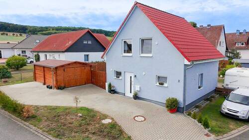 1 Titelbild - Neuwertig & energieeffizient - Einfamilienhaus mit großem Garten in Dassensen-Einbeck